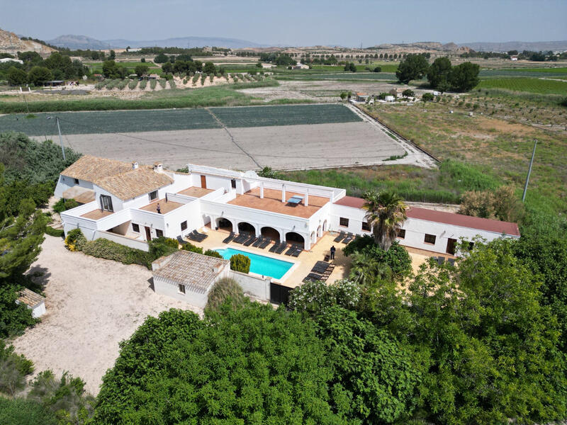 13 bedroom Villa for sale