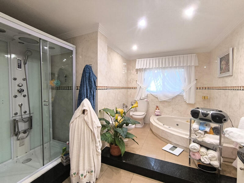 4 chambre Villa à vendre