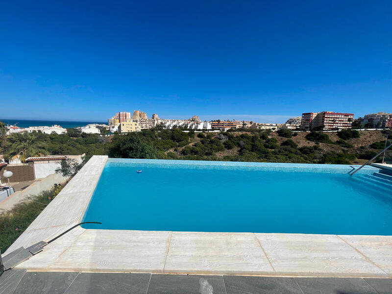 5 Cuarto Villa en venta