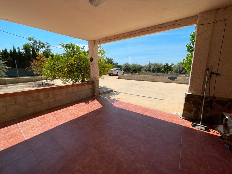 Villa for sale in Crevillent, Alicante