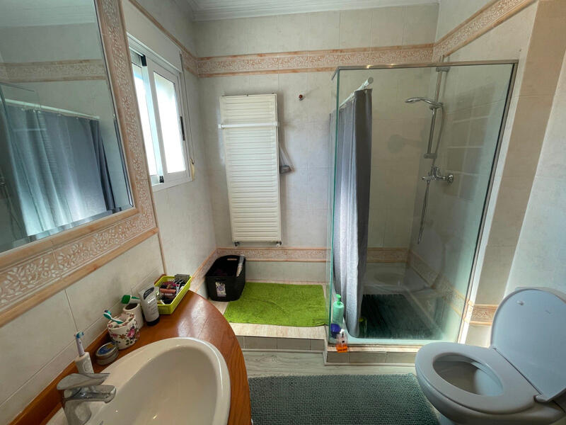 4 Cuarto Villa en venta