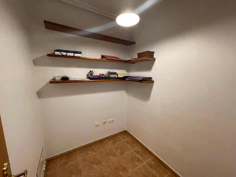 3 Schlafzimmer Stadthaus zu verkaufen