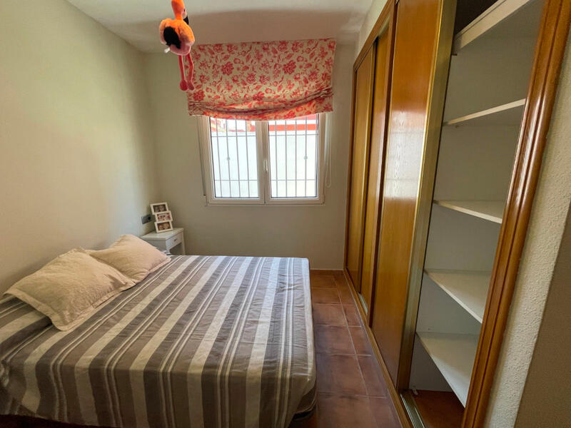 4 bedroom Townhouse for sale
