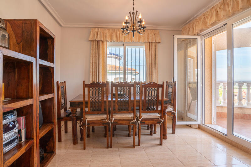 4 bedroom Villa for sale 4 bedroom Villa for sale