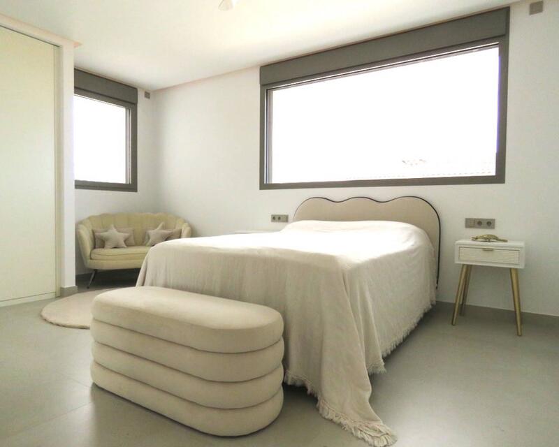 4 Schlafzimmer Villa zu verkaufen 4 Schlafzimmer Villa zu verkaufen