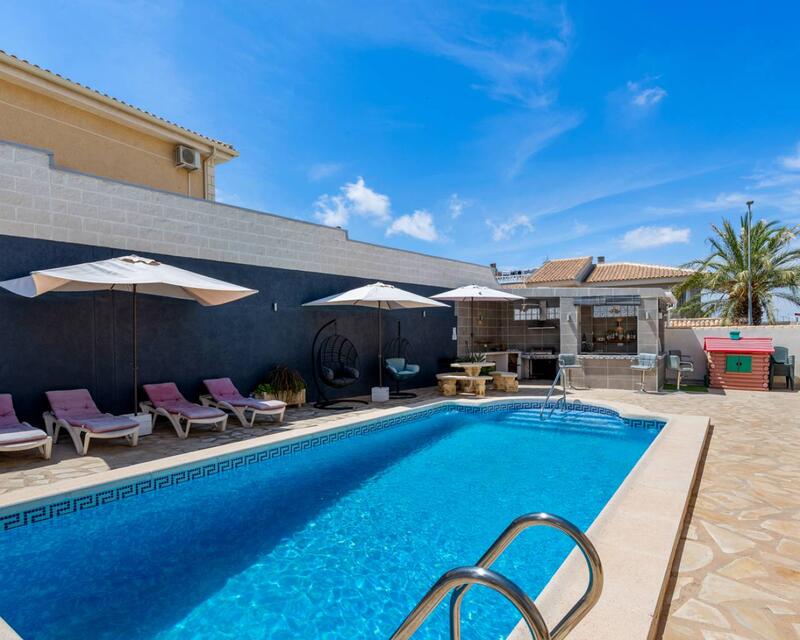 6 Schlafzimmer Villa zu verkaufen 6 Schlafzimmer Villa zu verkaufen