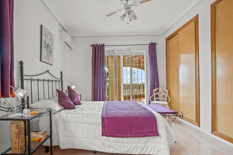 4 Cuarto Villa en venta