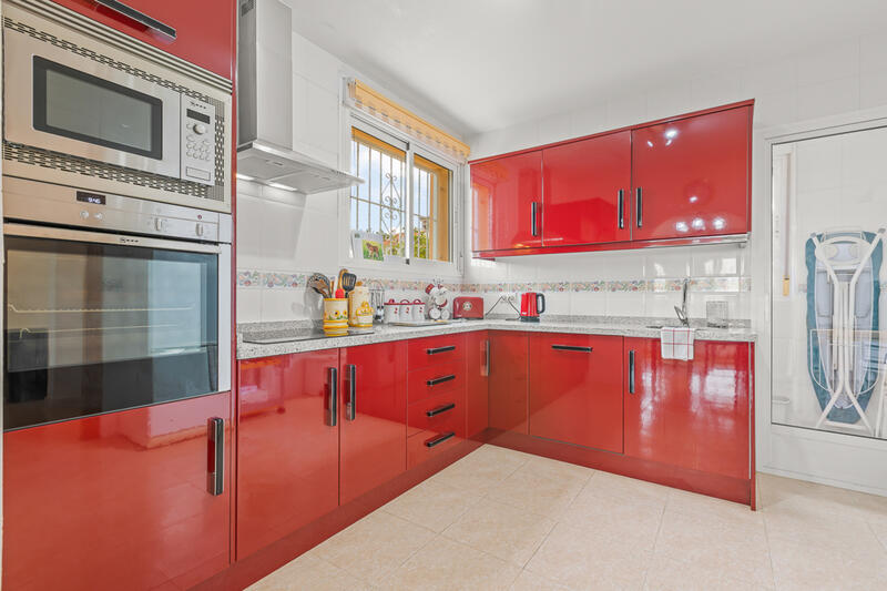 4 Cuarto Villa en venta