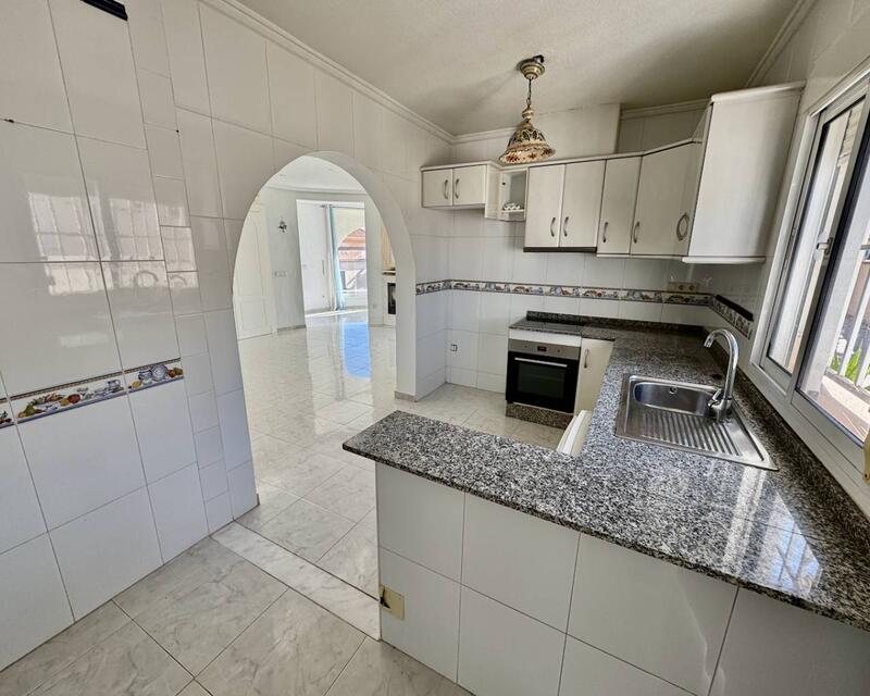 4 soverom Villa til salgs 4 soverom Villa til salgs