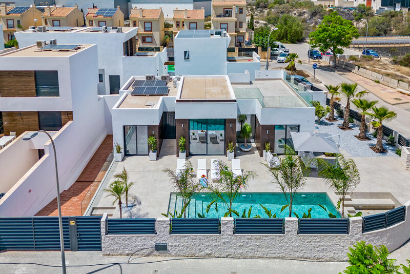 Villa till salu i El Campello, Alicante