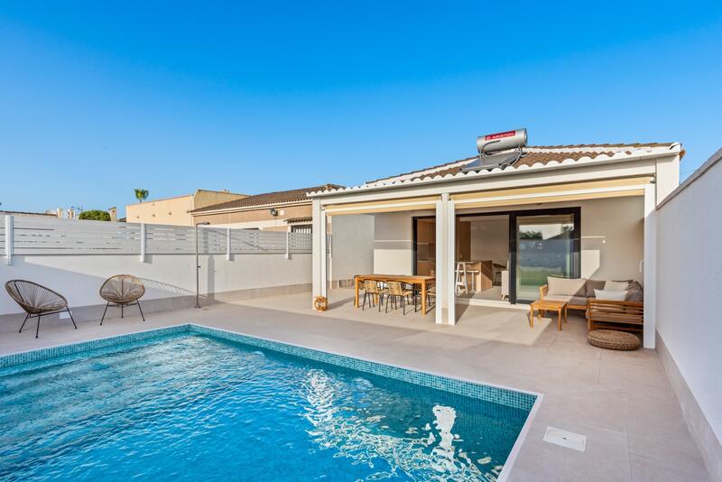 Villa zu verkaufen in Torrevieja, Alicante