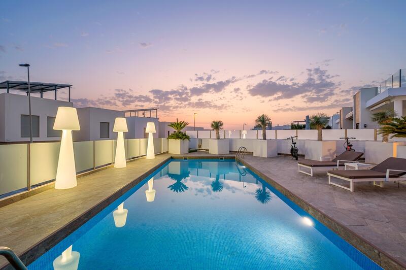 3 slaapkamer Villa Te koop in Villamartin, Alicante