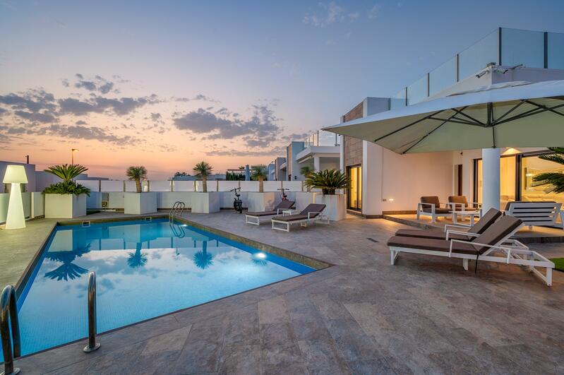 3 slaapkamer Villa Te koop in Villamartin, Alicante