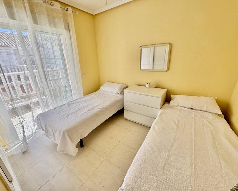 3 slaapkamer Gezinswoning Te koop