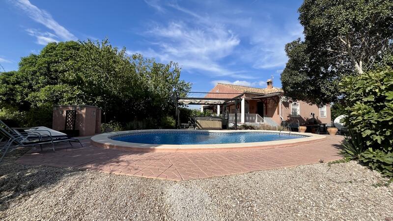 3 soverom Villa til salgs 3 soverom Villa til salgs