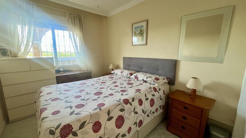2 спальная комната квартира продается в Algorfa, Alicante
