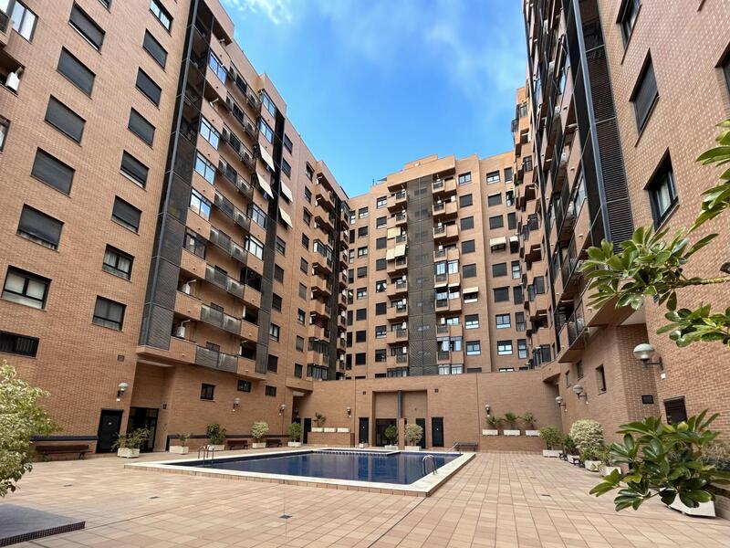 1 bedroom Apartment for sale