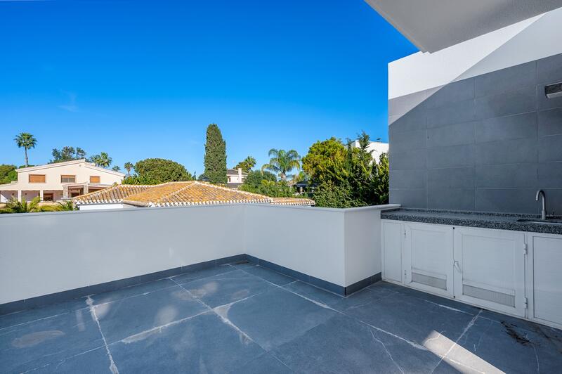 4 slaapkamer Villa Te koop 4 slaapkamer Villa Te koop