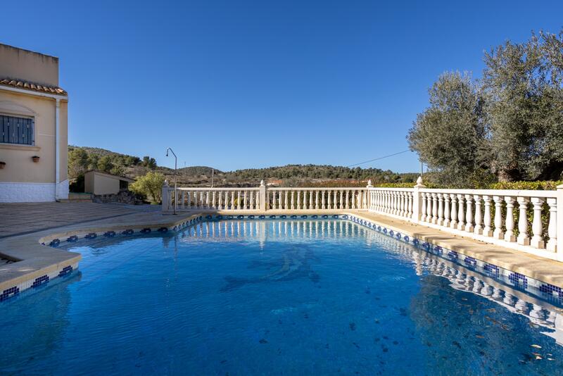 3 bedroom Country House for sale