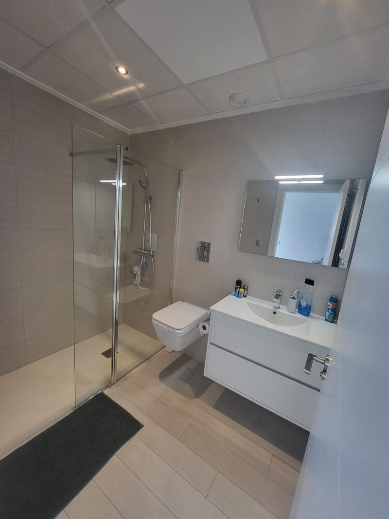 2 Cuarto Adosado en venta