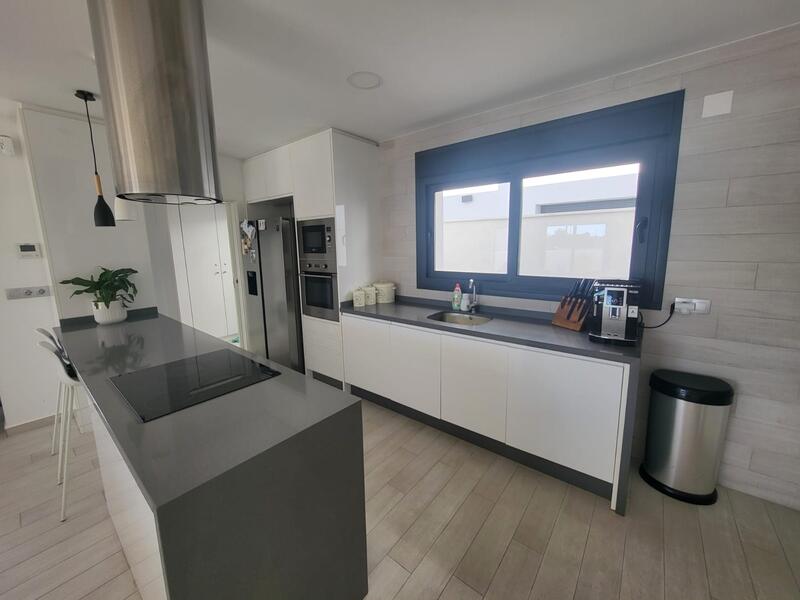 2 Cuarto Adosado en venta