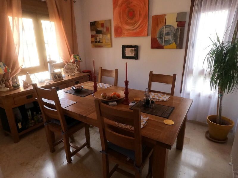 3 Schlafzimmer Villa zu verkaufen 3 Schlafzimmer Villa zu verkaufen
