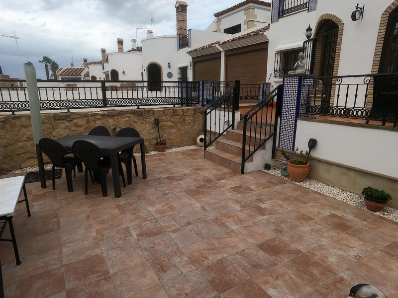 3 Schlafzimmer Villa zu verkaufen 3 Schlafzimmer Villa zu verkaufen