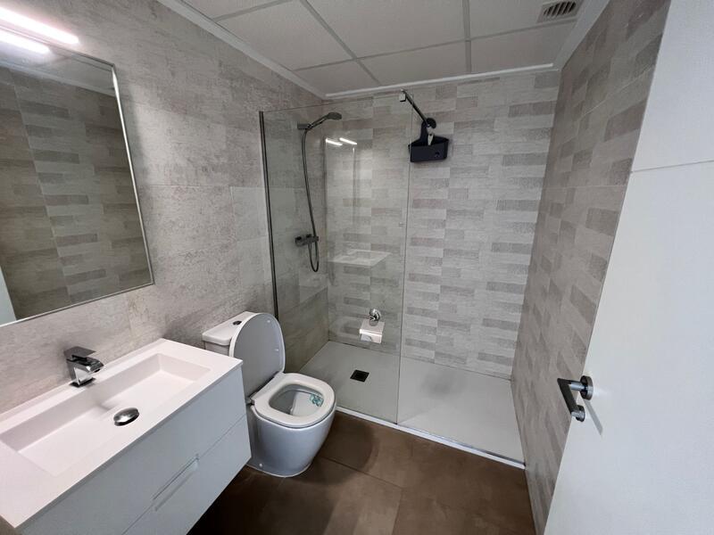 2 slaapkamer Appartement Te koop 2 slaapkamer Appartement Te koop