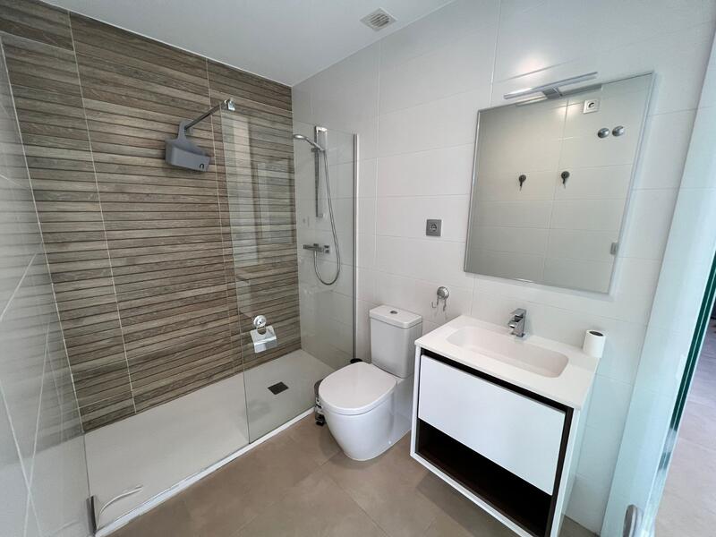 2 slaapkamer Appartement Te koop 2 slaapkamer Appartement Te koop