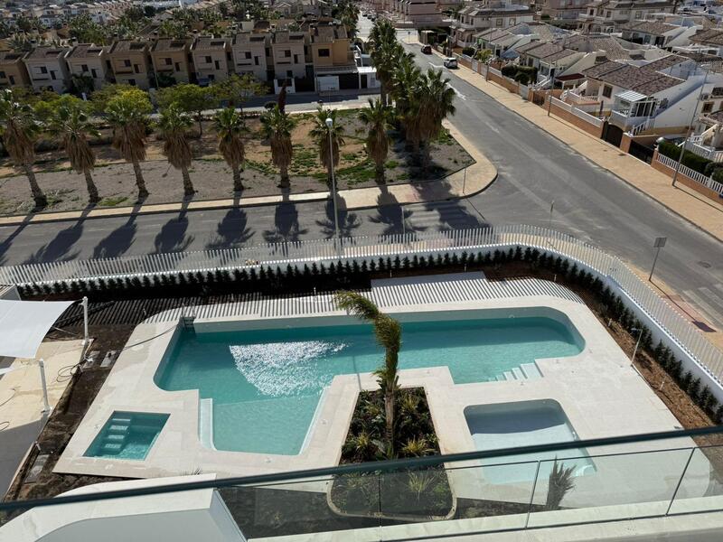 2 bedroom Apartment for sale in Cabo Roig, Alicante
