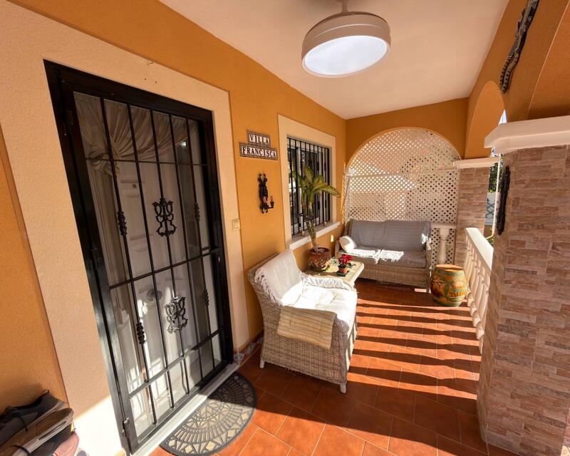 3 Schlafzimmer Villa zu verkaufen
