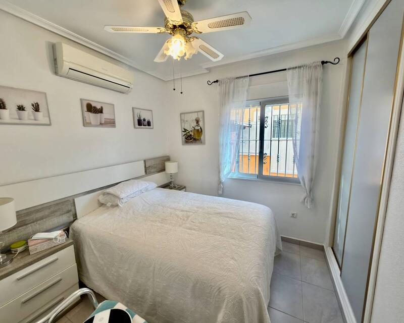 3 спальная комната вилла продается в Algorfa, Alicante