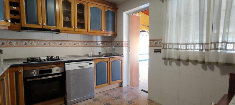 2 спальная комната вилла продается
