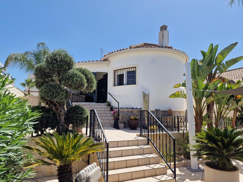 4 bedroom Villa for sale in San Fulgencio, Alicante