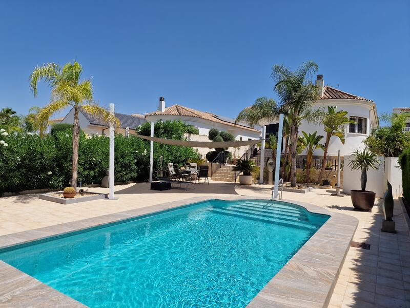 4 bedroom Villa for sale in San Fulgencio, Alicante