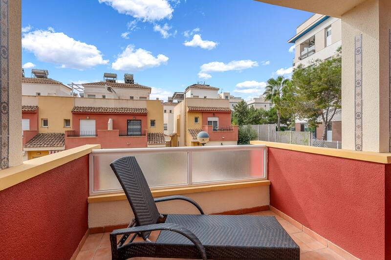 3 bedroom Townhouse for sale