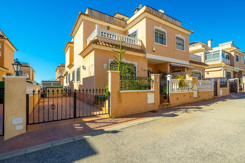 2 Cuarto Adosado en venta 2 Cuarto Adosado en venta