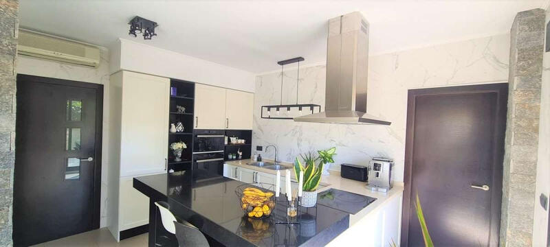 Villa en venta en Calpe, Alicante