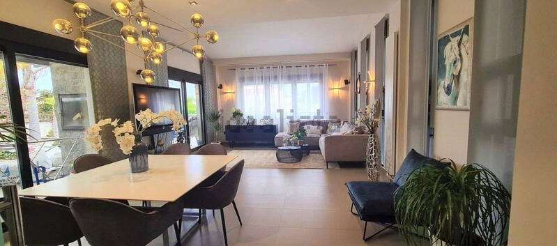 5 slaapkamer Villa Te koop