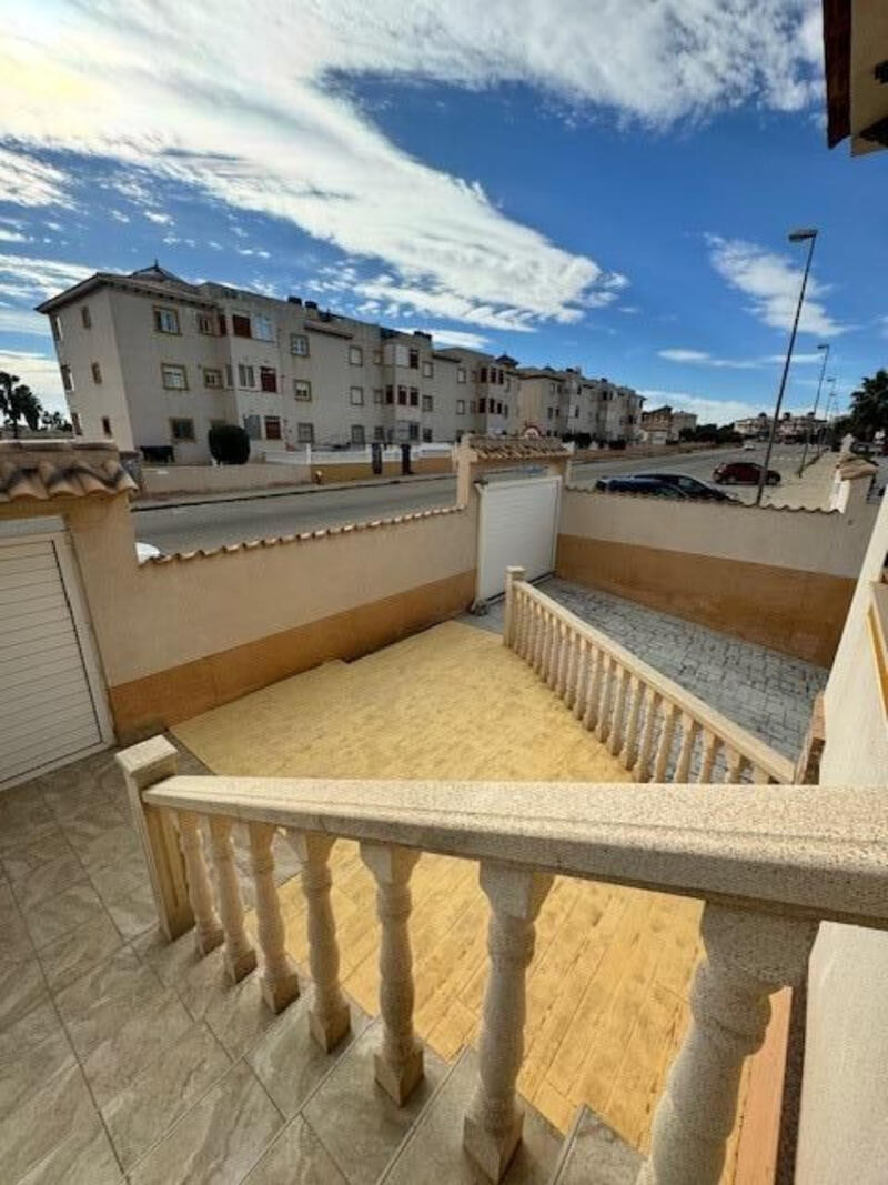 4 Cuarto Villa en venta