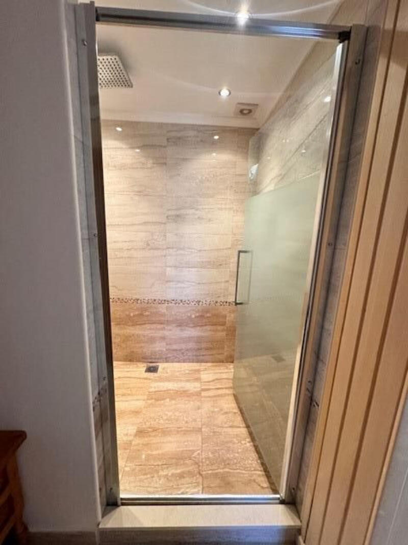 4 Cuarto Villa en venta