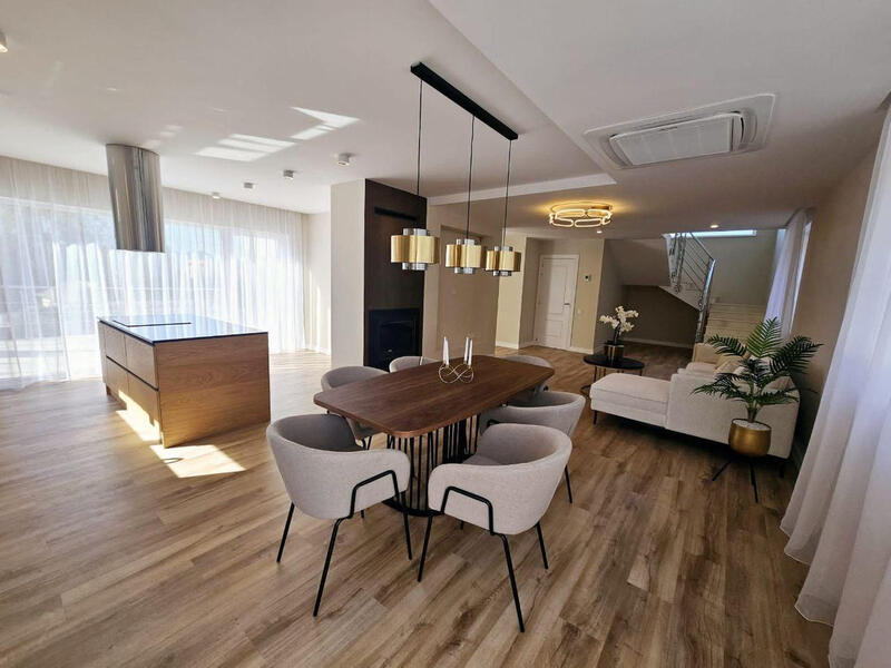 4 sovrum Villa till salu