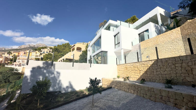 5 Schlafzimmer Villa zu verkaufen 5 Schlafzimmer Villa zu verkaufen