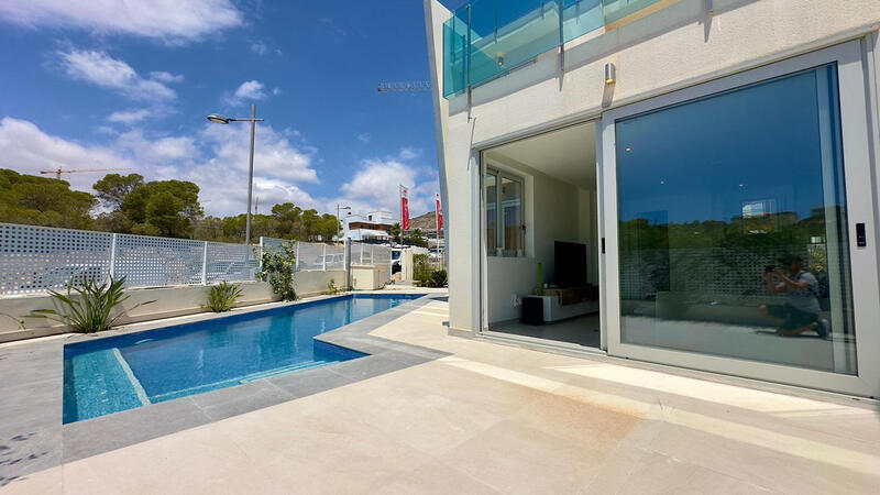 4 Cuarto Villa en venta