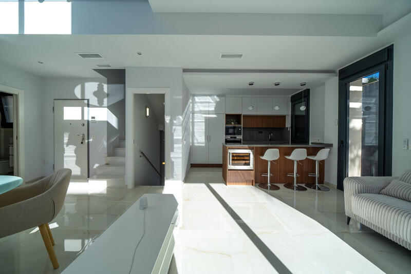 3 slaapkamer Villa Te koop 3 slaapkamer Villa Te koop