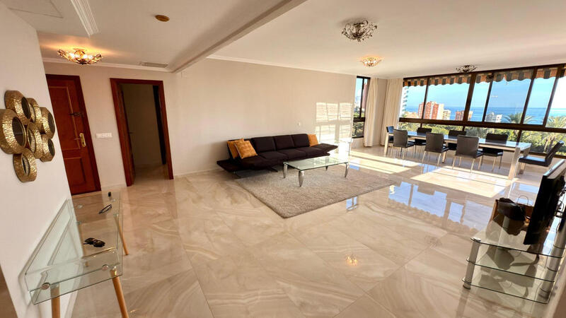 4 slaapkamer Appartement Te koop in Benidorm, Alicante