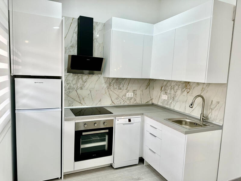 2 Schlafzimmer Appartement zu verkaufen in Torrevieja, Alicante