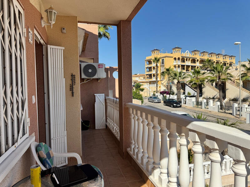 3 bedroom Townhouse for sale