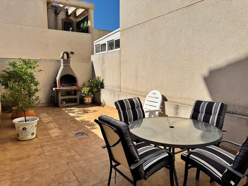 3 bedroom Townhouse for sale