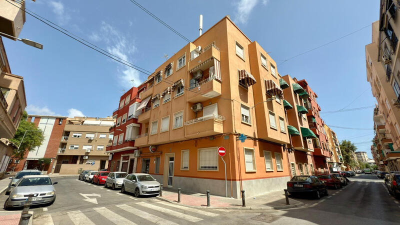 квартира продается в Alacant/Alicante, Alicante